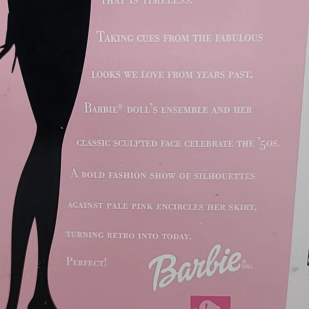 Vintage Mattel Elegant 2000 Timeless Silhouette Retro Barbie Caucasian/Blonde